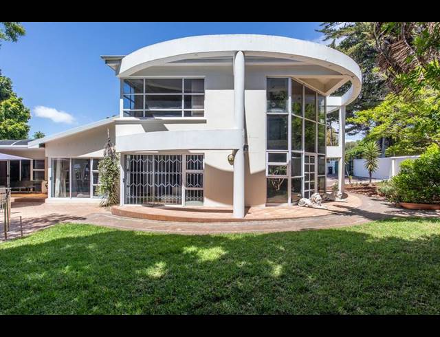 4 BEDROOM PROPERTY TO RENT IN CONSTANTIA